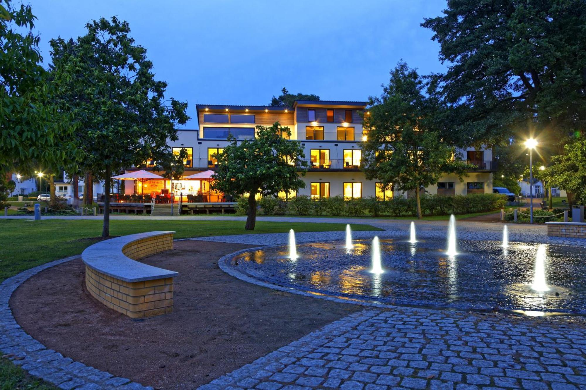 Hotel Am Kurpark Zinnowitz Exterior photo