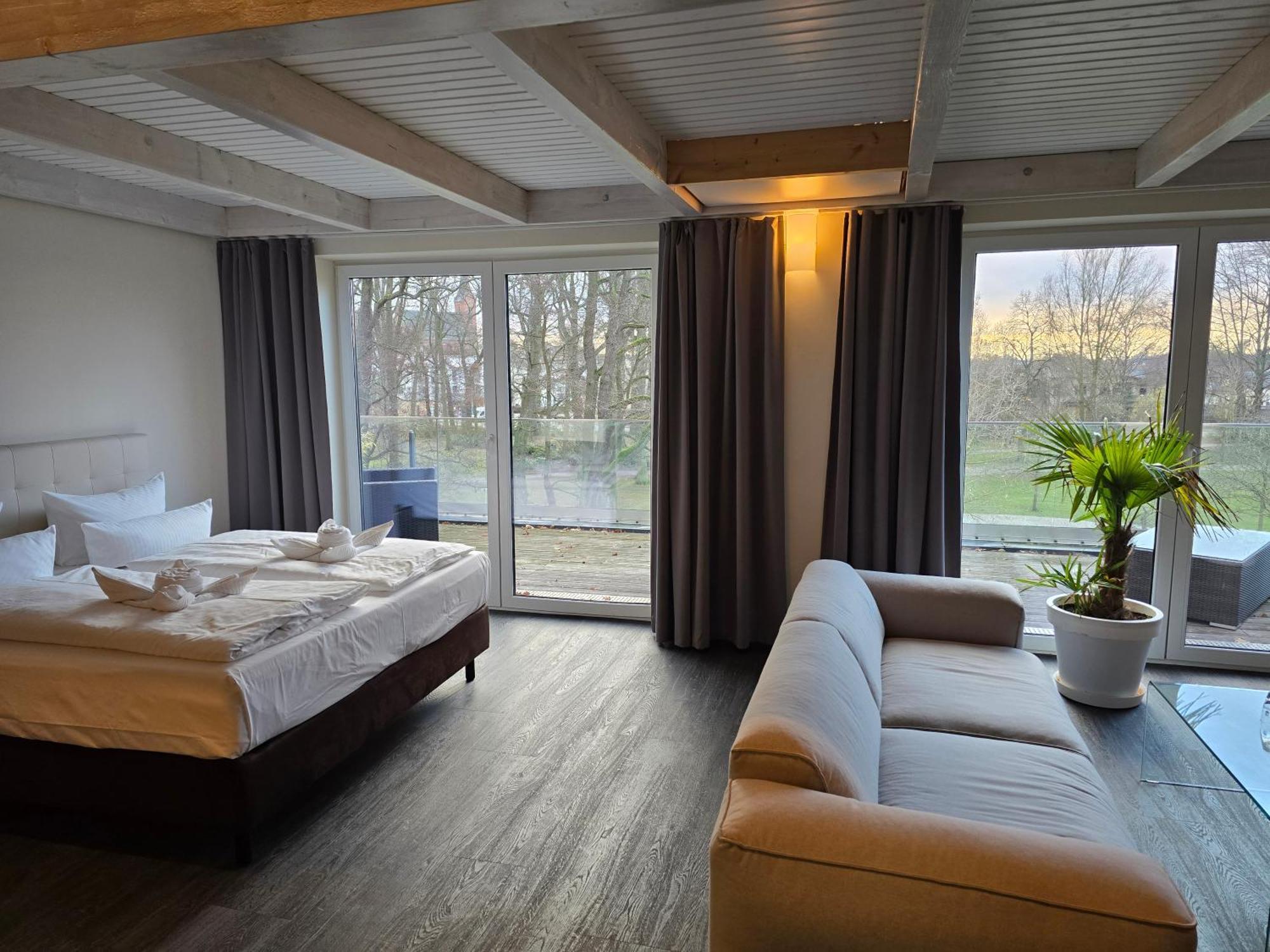 Hotel Am Kurpark Zinnowitz Exterior photo