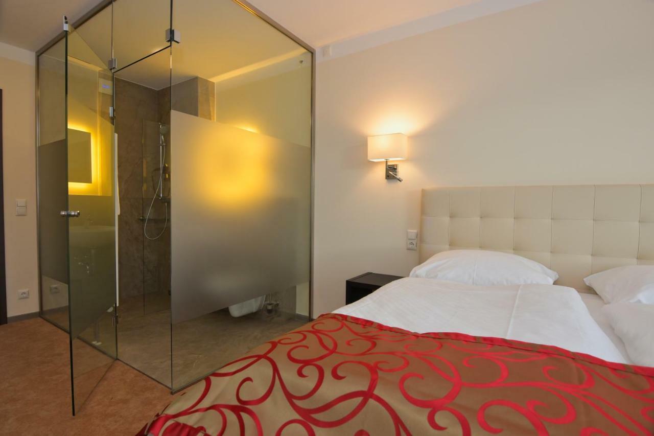 Hotel Am Kurpark Zinnowitz Exterior photo