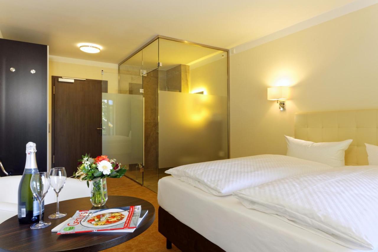 Hotel Am Kurpark Zinnowitz Exterior photo